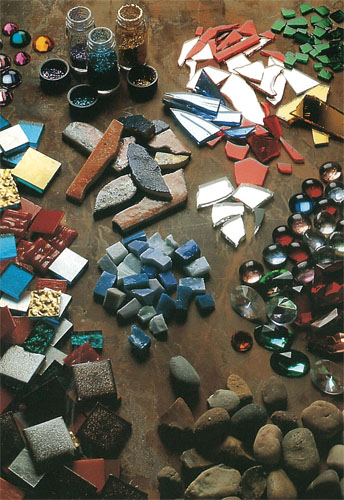 Тессеры из керамической плитки, зеркала, цветной смальты, серебряной смальты, витражного стекла